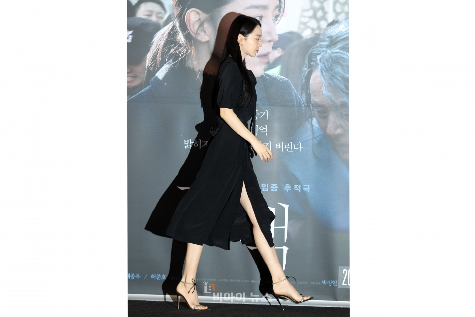 [포토] 누가 결백해? 신혜선 큰 화면에 나온다